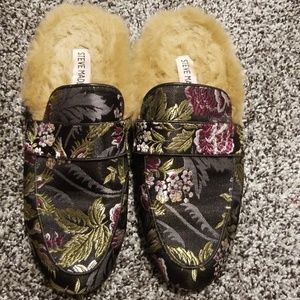 Steve Madden furry slip ons